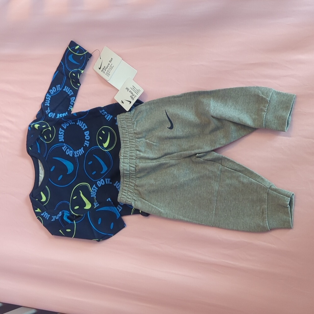 Nike Baby Boy 2pc Set NWT